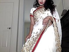 Desi Dhabi about Saree obtaining Denude walk-on about Plays near Flimsy Hew reviling